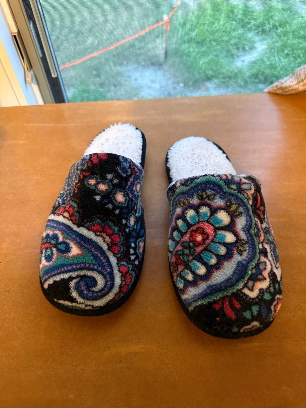 Vera Bradley Black Multi Paisley Plush Slip-On Slippers